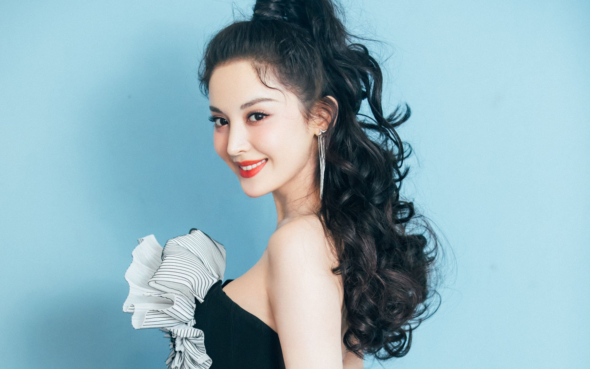 爱游戏官方网站-掘金训练课引入移动投影辅助跑位判断