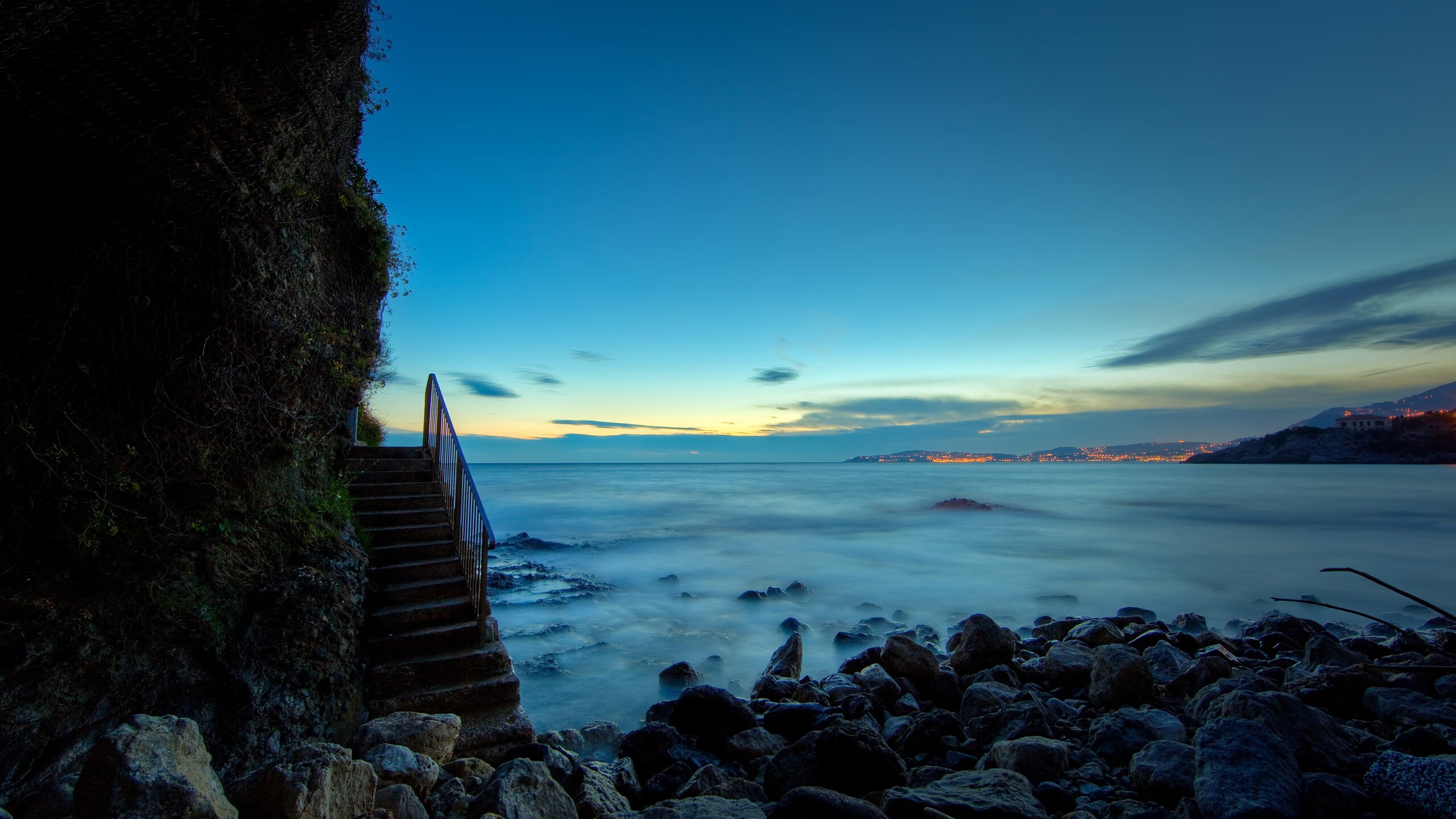 爱游戏官网-斯滕伯根赛后谈训练细节与经验，斯滕伯格的书