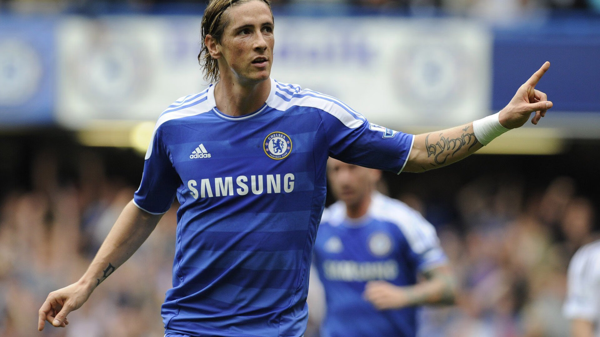 英超球队通过高强度间歇训练提升球员耐力表现，英超球队一天训练多久